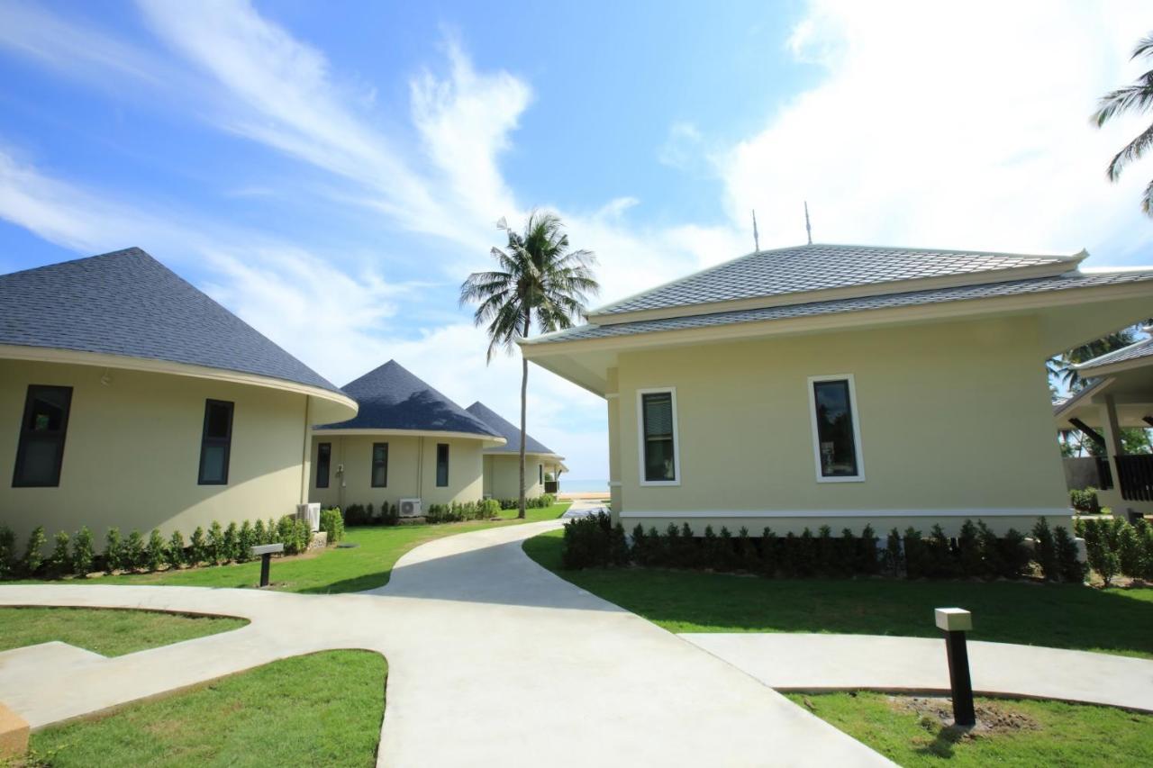 Wis Beach Khanom Hotel Exterior photo