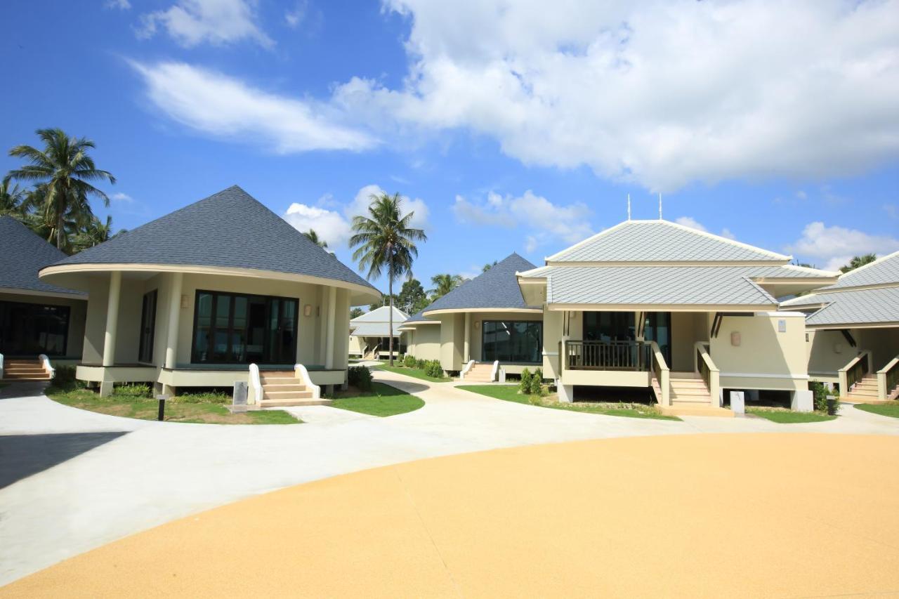 Wis Beach Khanom Hotel Exterior photo